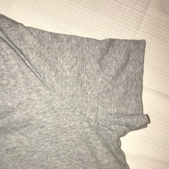Basic gray tee - Picture 4 of 5